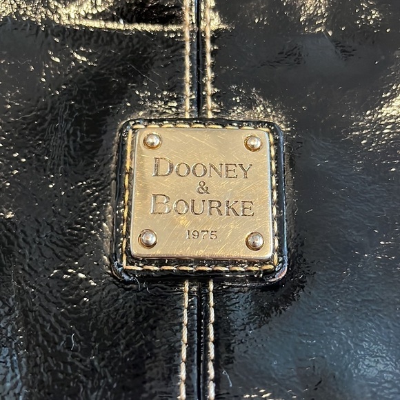 Black Patent Dooney & Bourke Purse - Picture 2 of 16